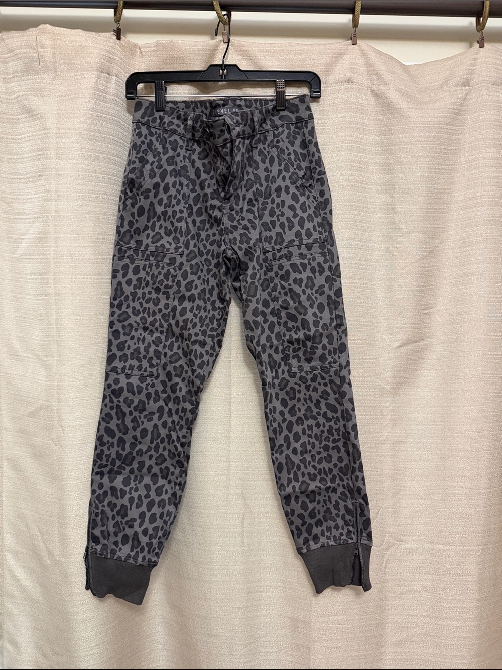 Level 99 Girls' Charcoal Leopard Print Jogger Pants